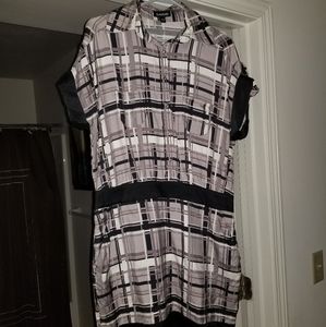 Bebe black/white/gray printed dress